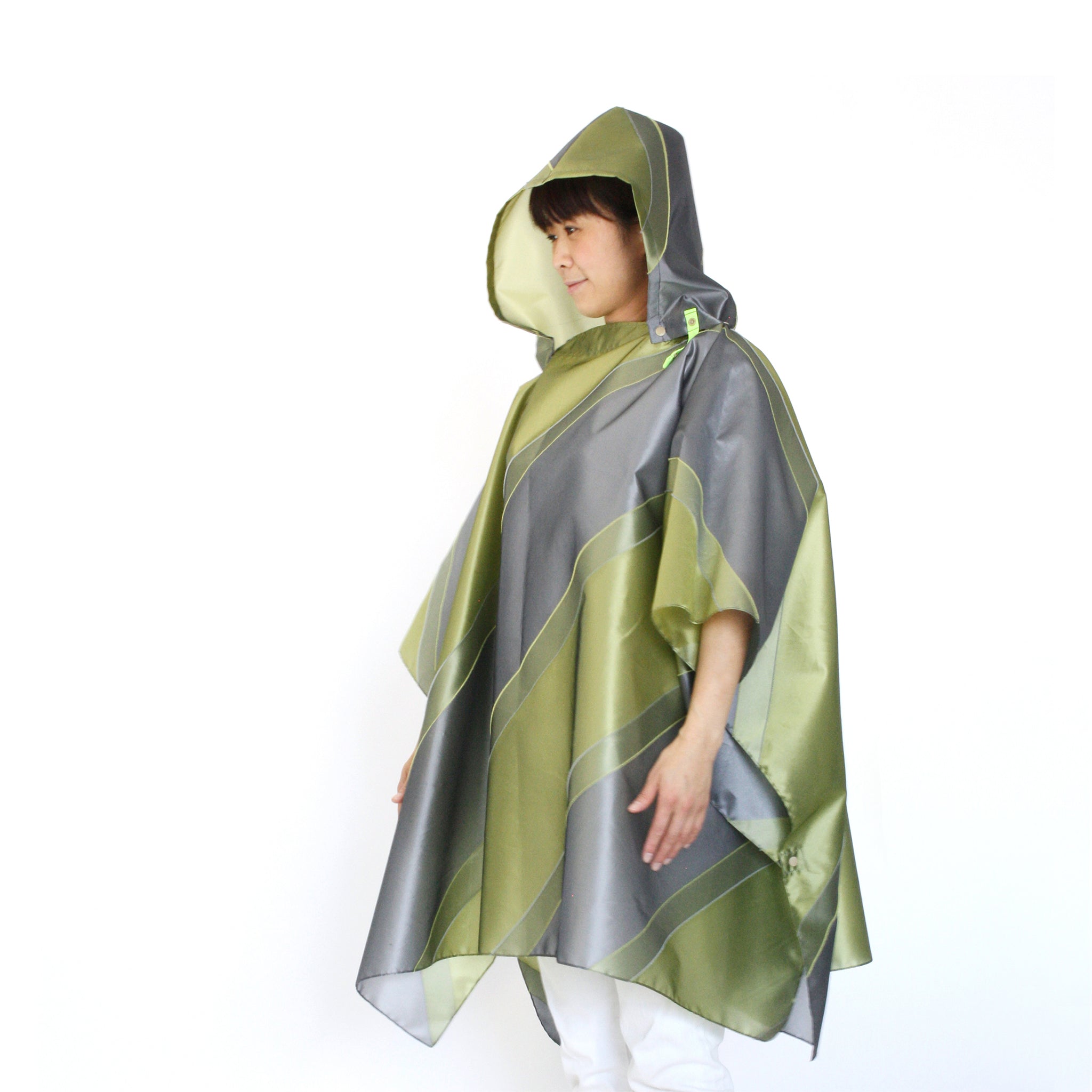 repel.　Rain poncho Yellow