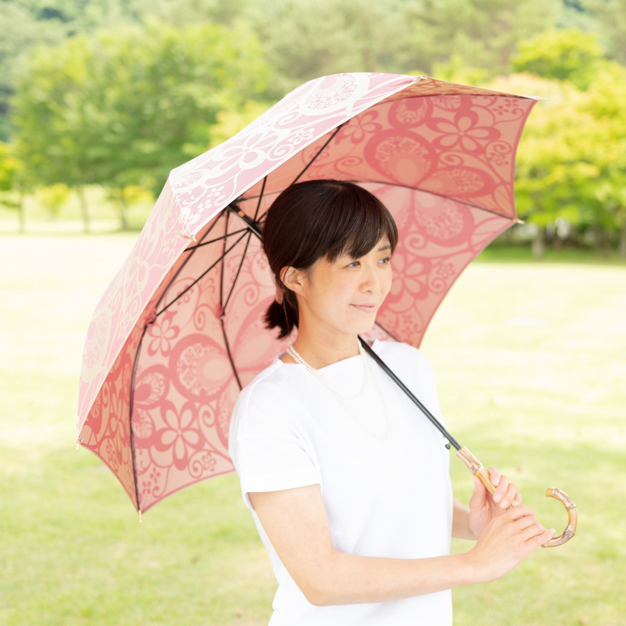 晴雨兼用　レディース　kirie　蝶々　ワインレッド　長傘